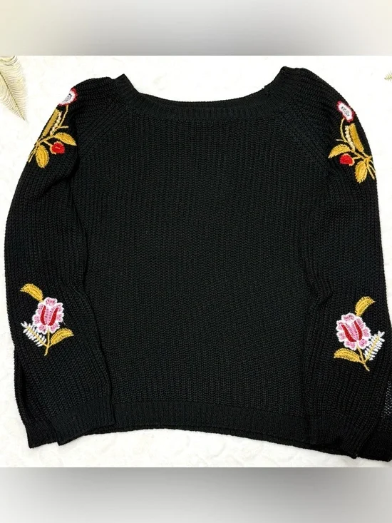 Woven Heart Embroidered Sleeve Sweater L Black Floral Cozy Cottage Top - Picture 3 of 8